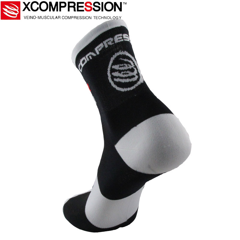2017 New Cycling Socks High El - Sock Garter Men recension och pris