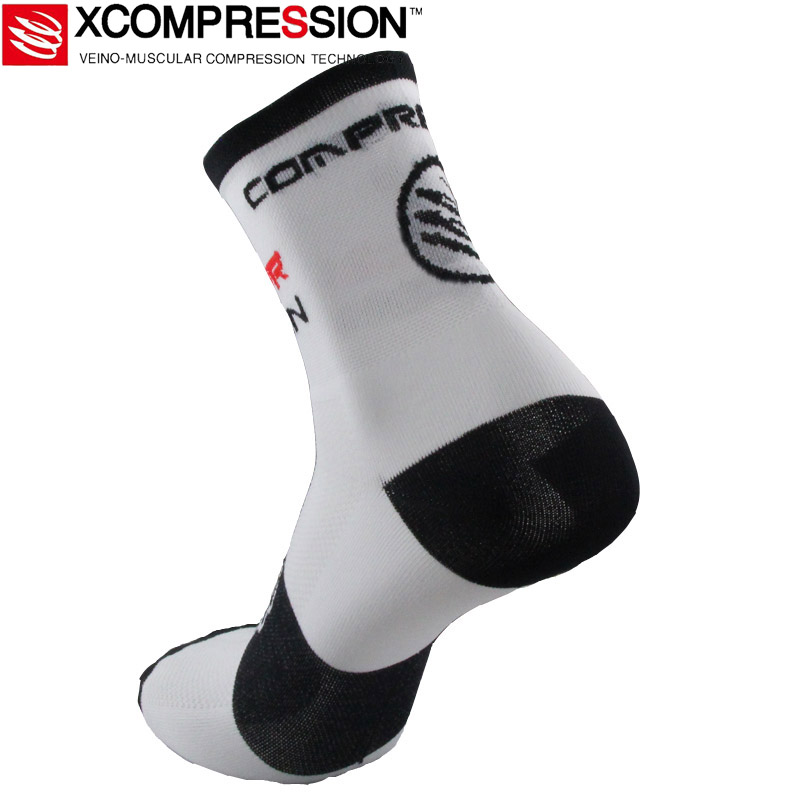 2017 New Cycling Socks High El - Sock Garter Men recension och pris